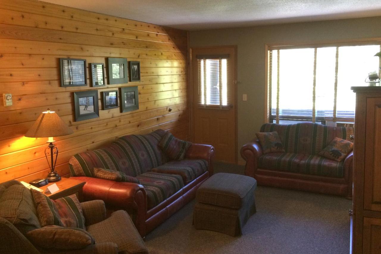 The Griz Inn By Park Vacation Management Fernie Zewnętrze zdjęcie