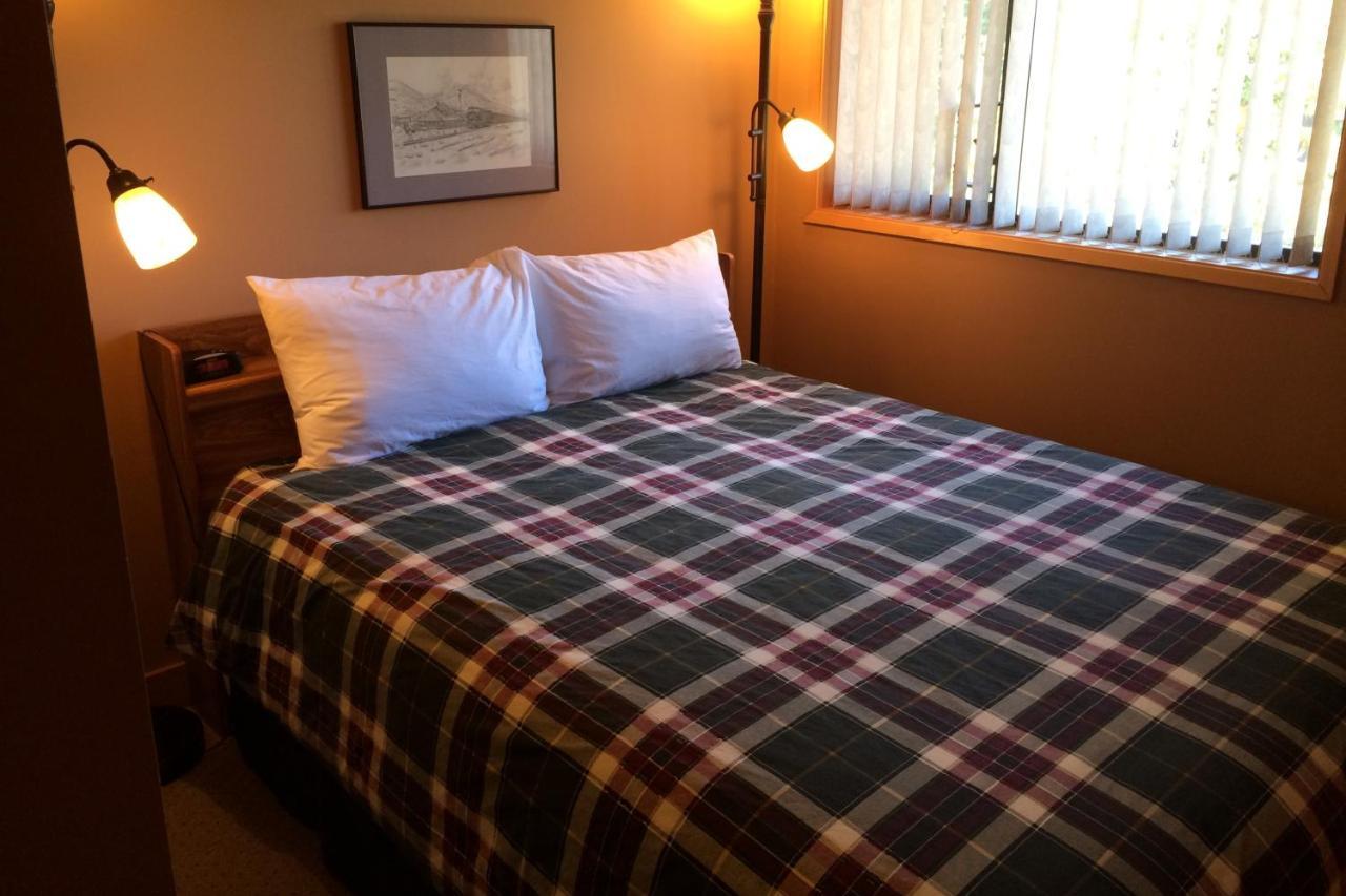 The Griz Inn By Park Vacation Management Fernie Zewnętrze zdjęcie