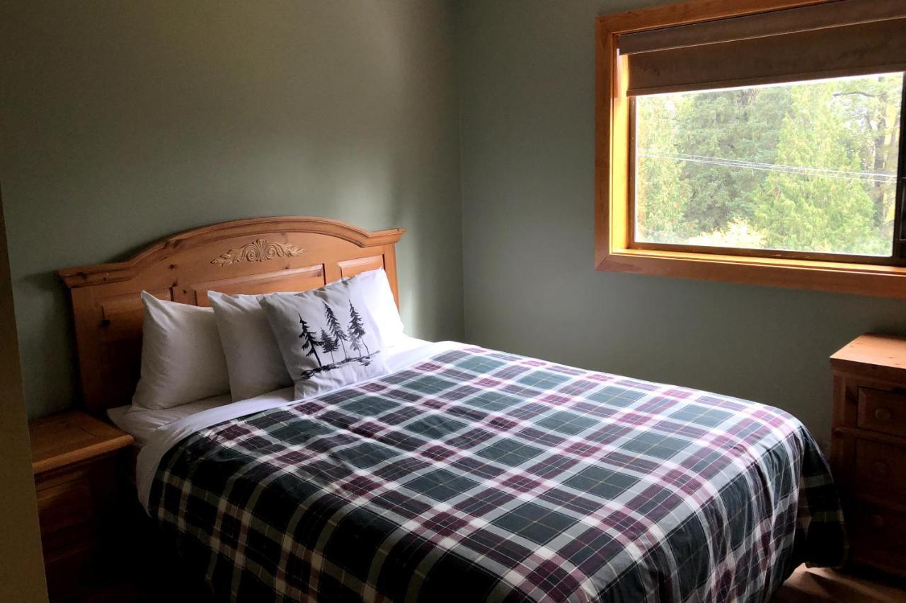 The Griz Inn By Park Vacation Management Fernie Zewnętrze zdjęcie