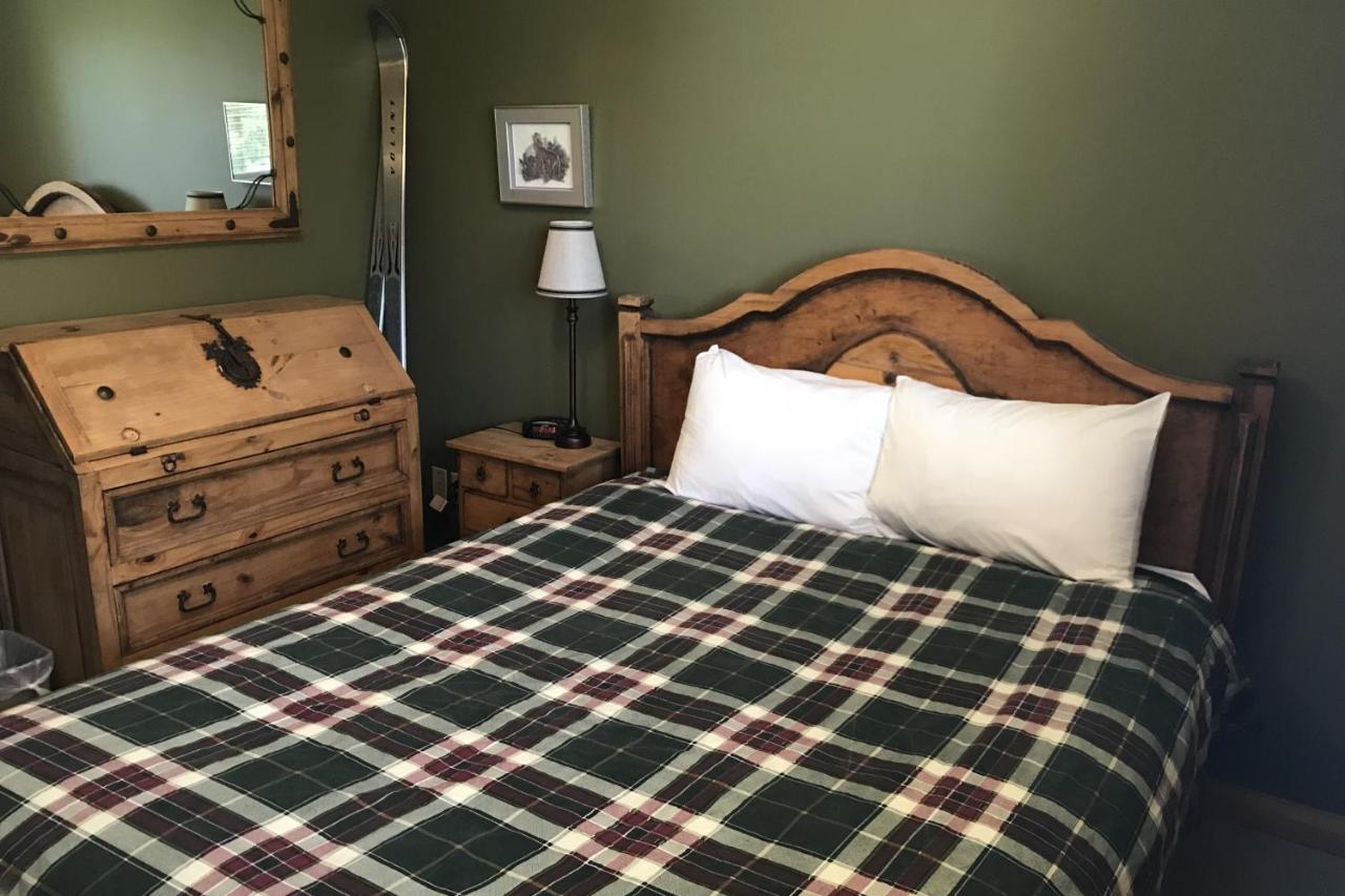 The Griz Inn By Park Vacation Management Fernie Zewnętrze zdjęcie