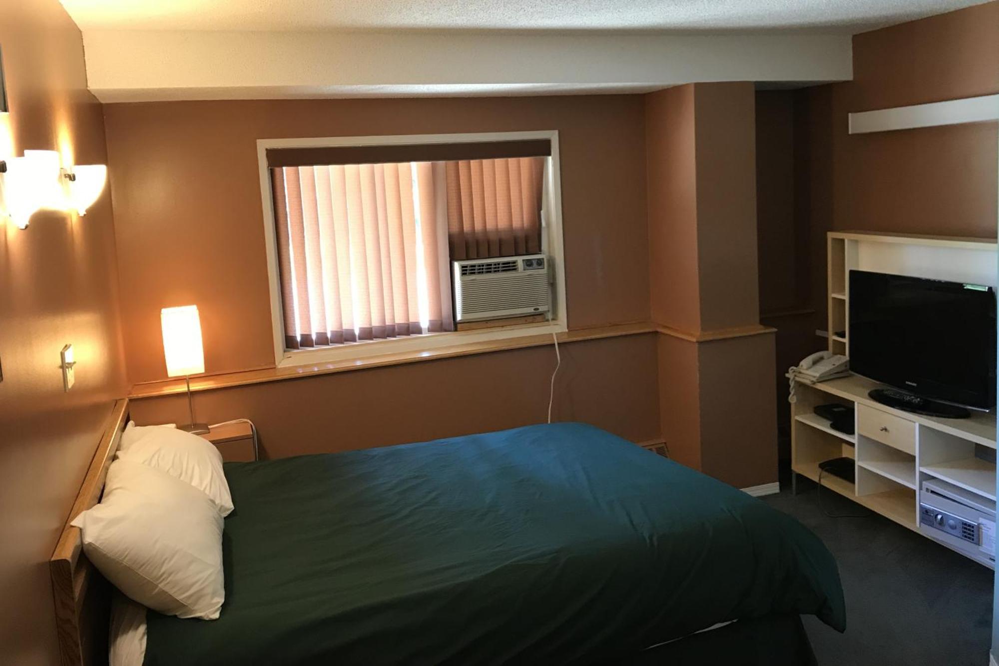 The Griz Inn By Park Vacation Management Fernie Zewnętrze zdjęcie