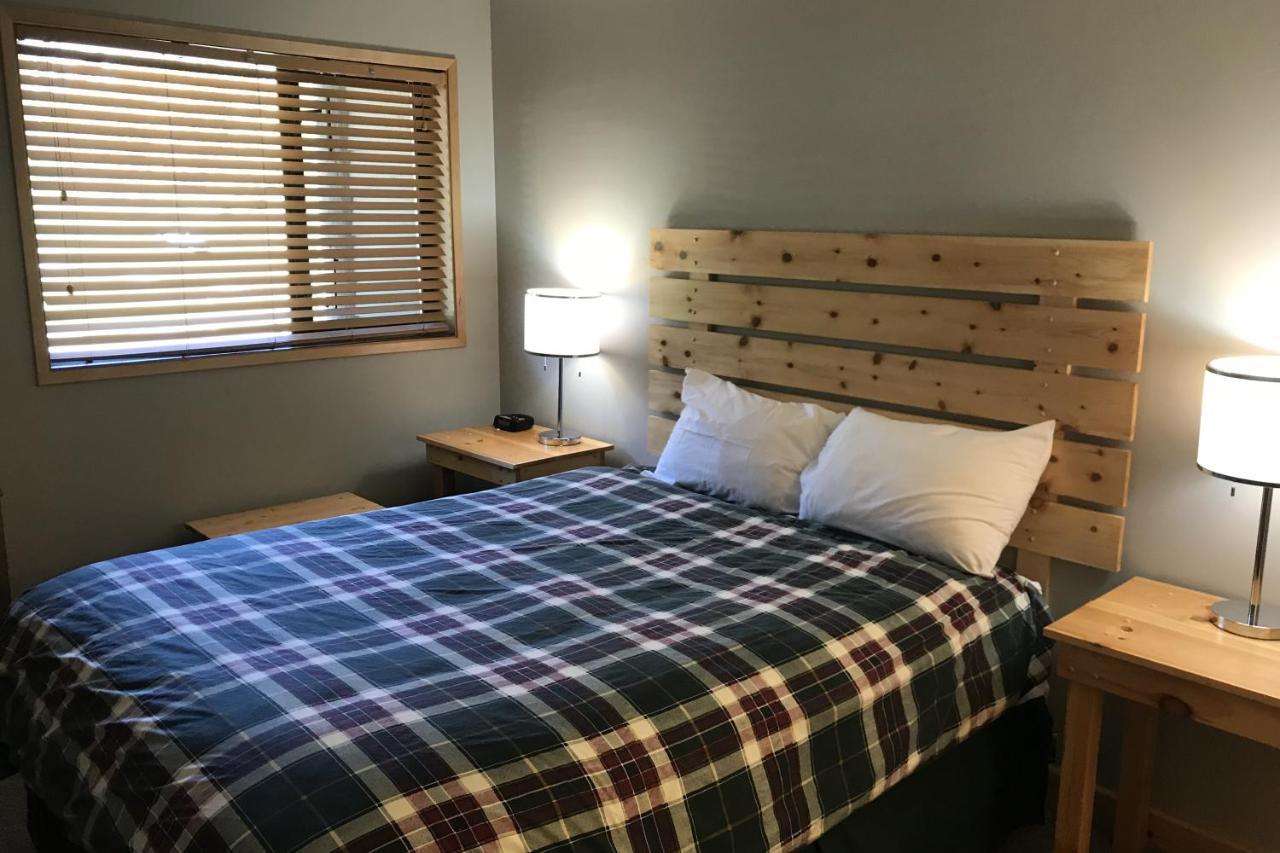 The Griz Inn By Park Vacation Management Fernie Zewnętrze zdjęcie
