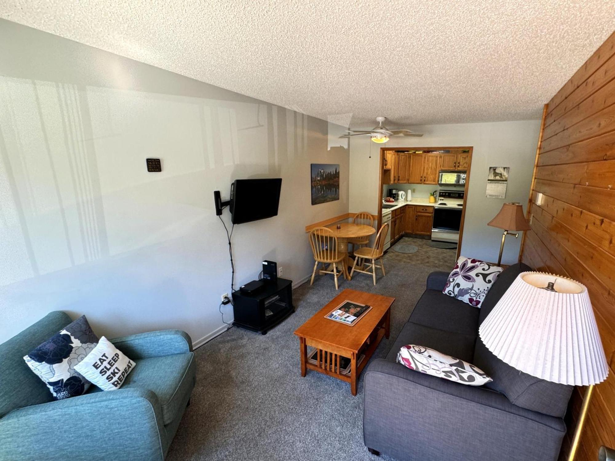 The Griz Inn By Park Vacation Management Fernie Zewnętrze zdjęcie