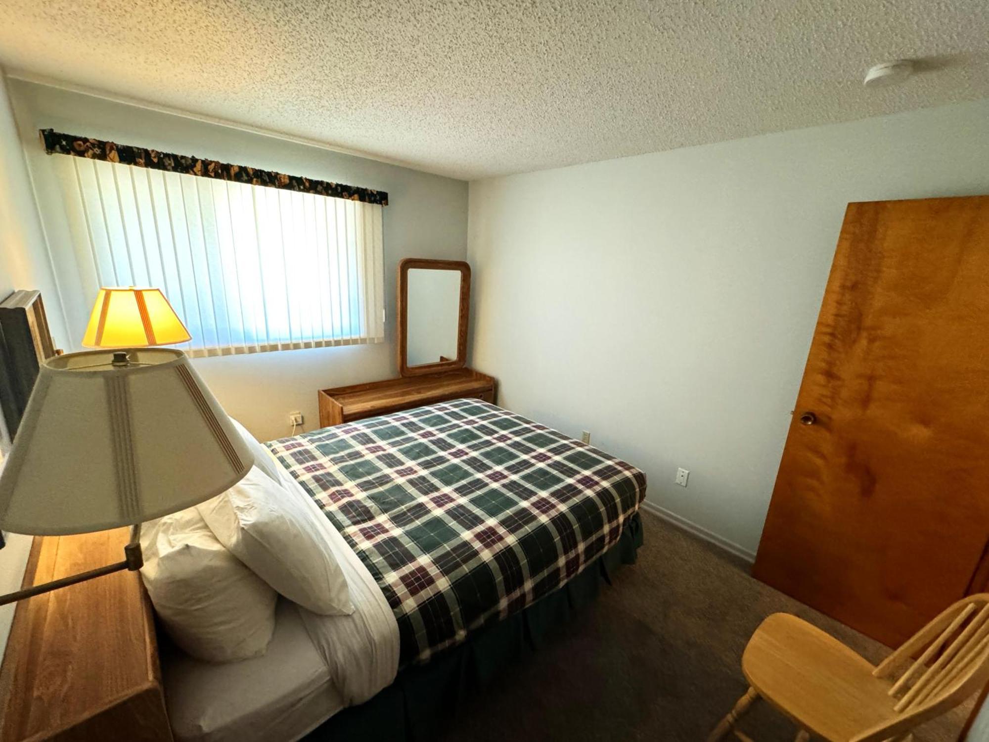 The Griz Inn By Park Vacation Management Fernie Zewnętrze zdjęcie