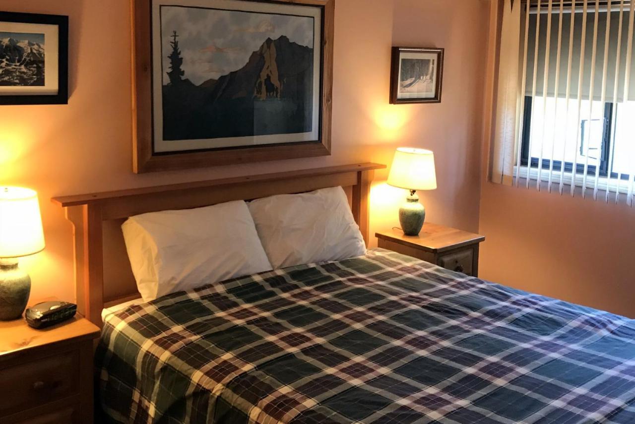The Griz Inn By Park Vacation Management Fernie Zewnętrze zdjęcie