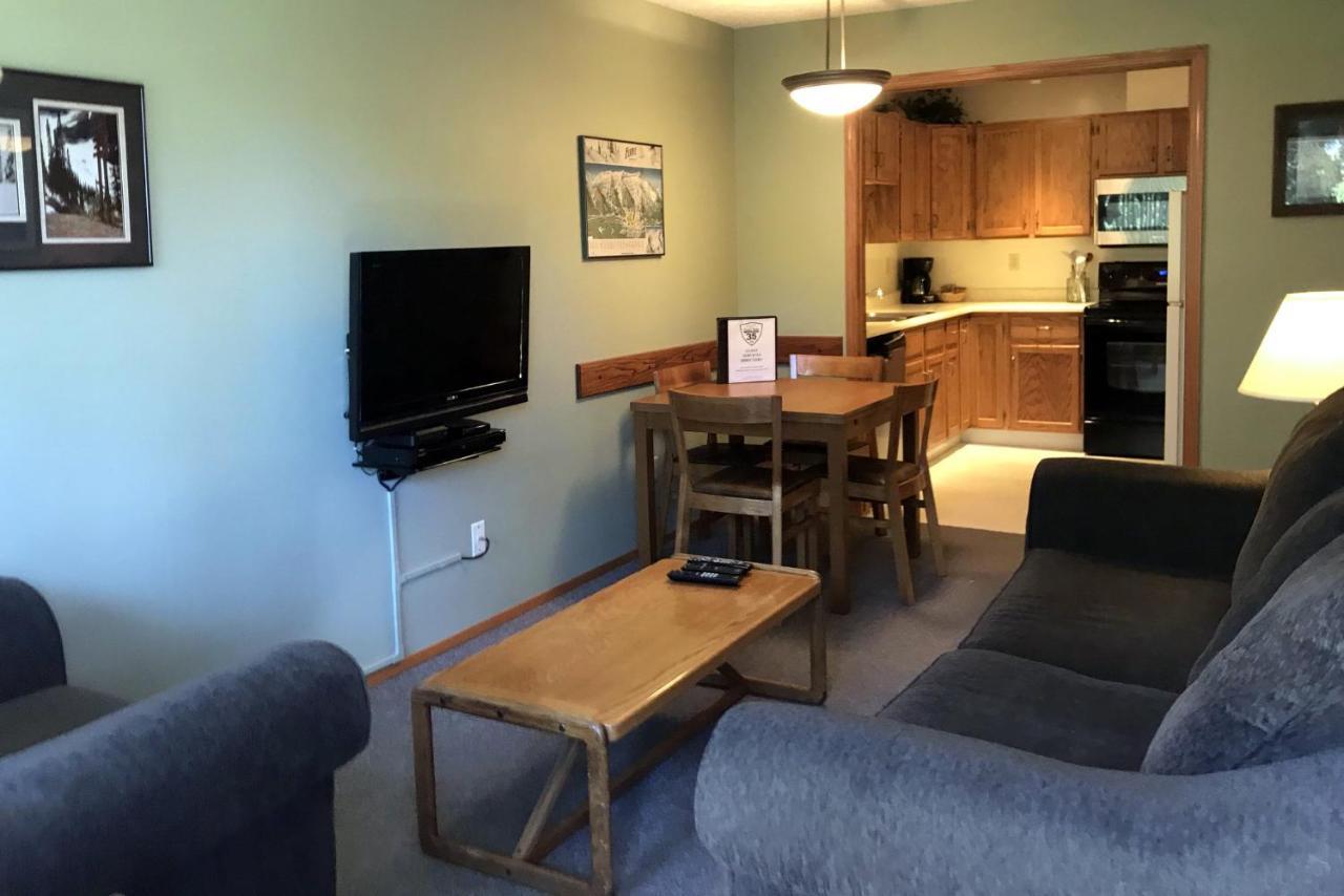 The Griz Inn By Park Vacation Management Fernie Zewnętrze zdjęcie