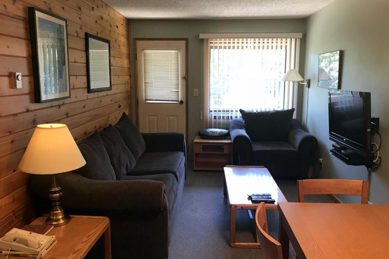 The Griz Inn By Park Vacation Management Fernie Zewnętrze zdjęcie